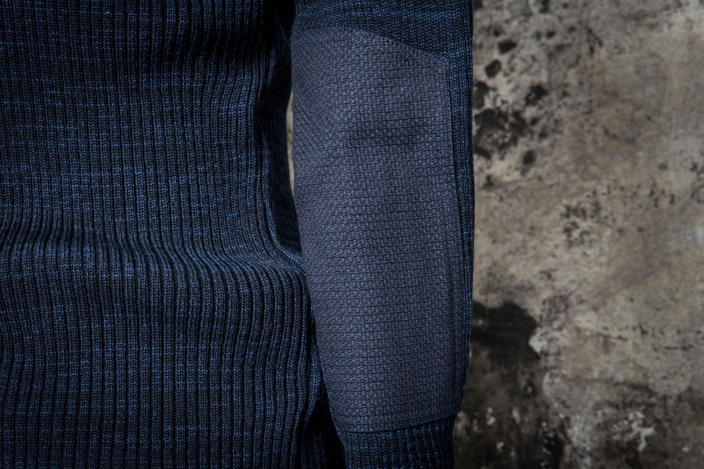 FLEURS DE BAGNE LE PULL "COMMANDO" indigo