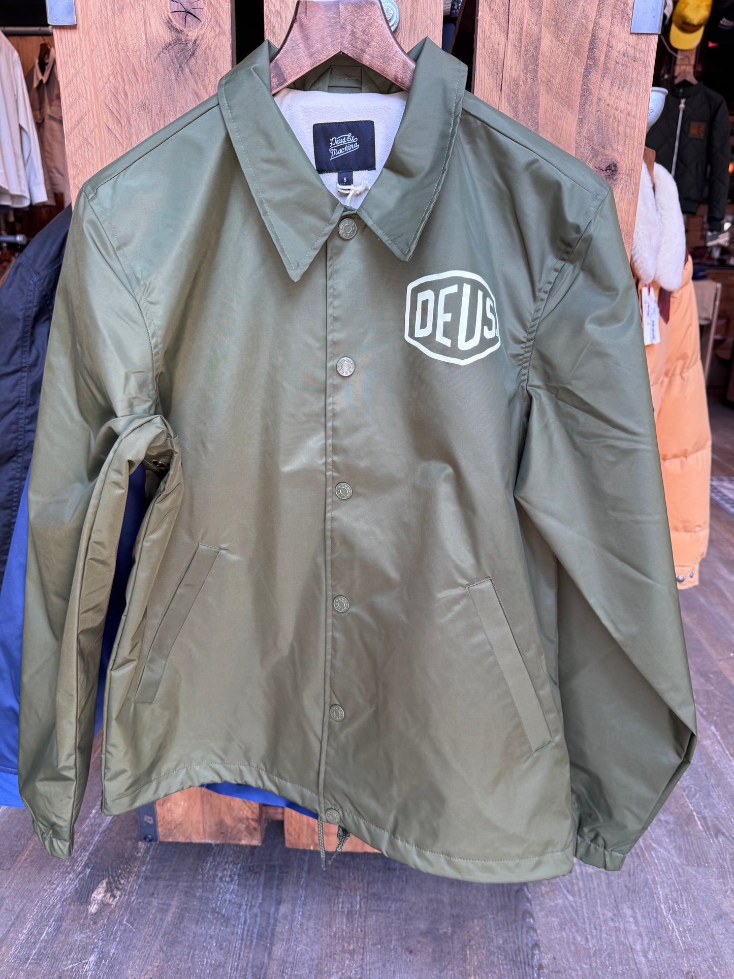 DEUS EX MACHINA - HARAJUKU COACH cypress green