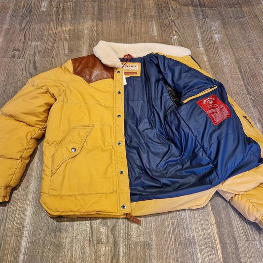 IRON AND RESIN BASIN JACKET