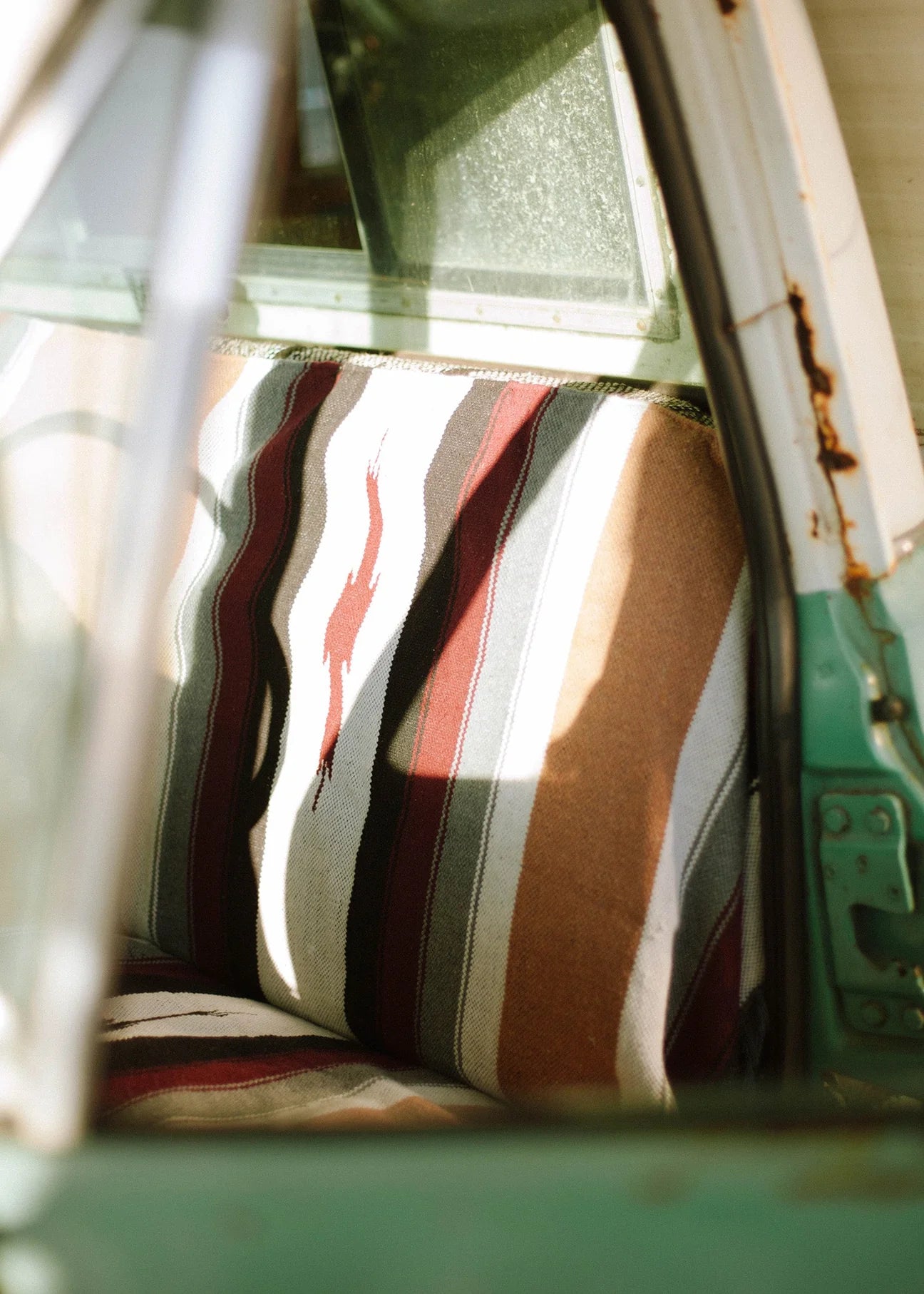 IRON AND RESIN - Calle Blanket