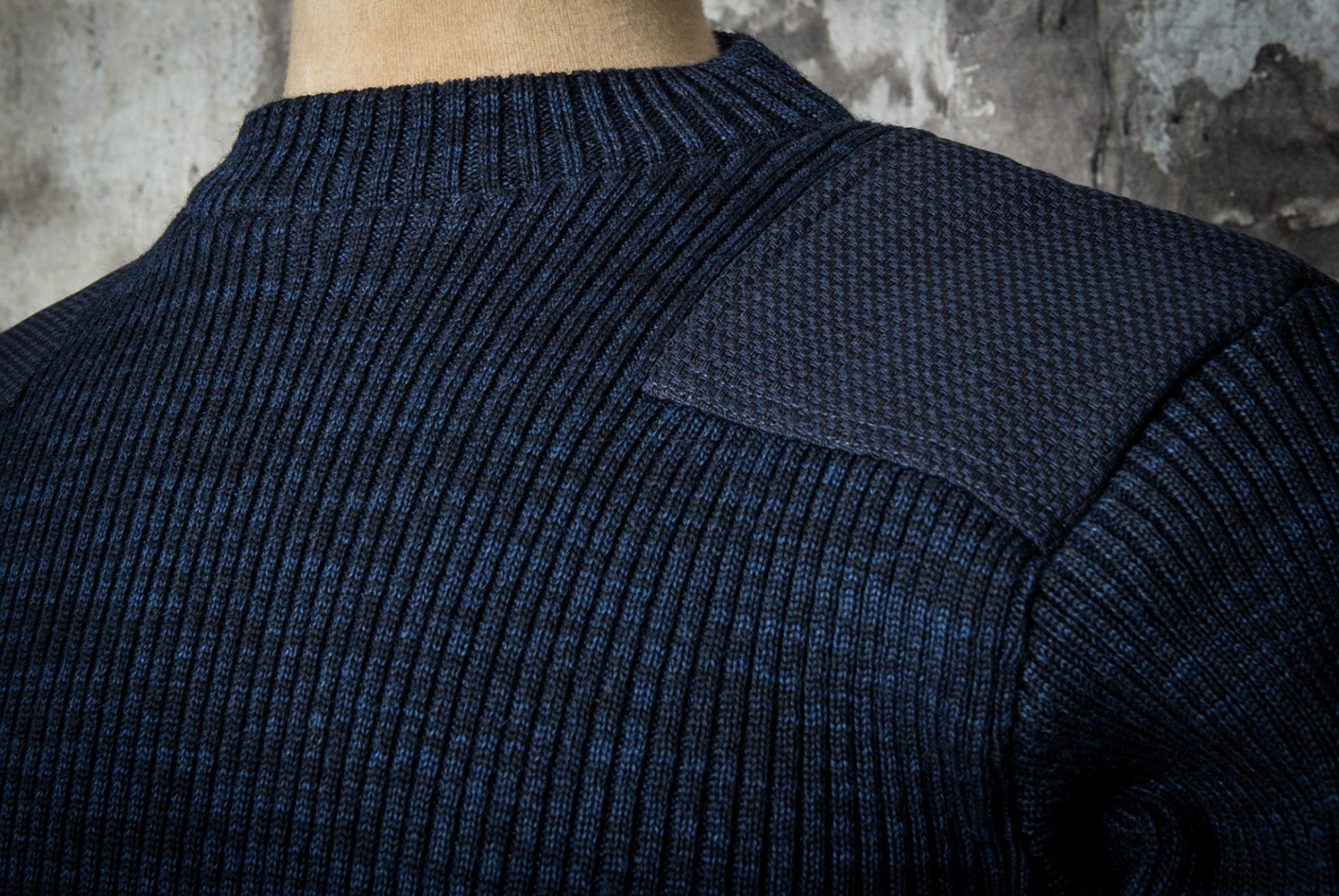 FLEURS DE BAGNE LE PULL "COMMANDO" indigo