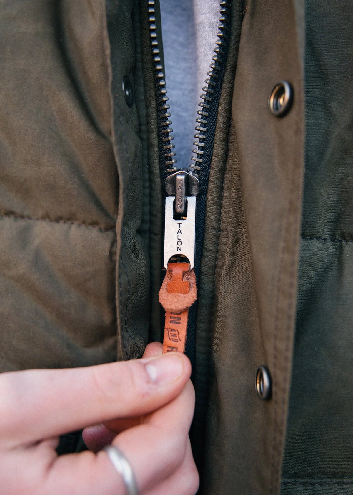 IRON AND RESIN - Basin Jacket olive