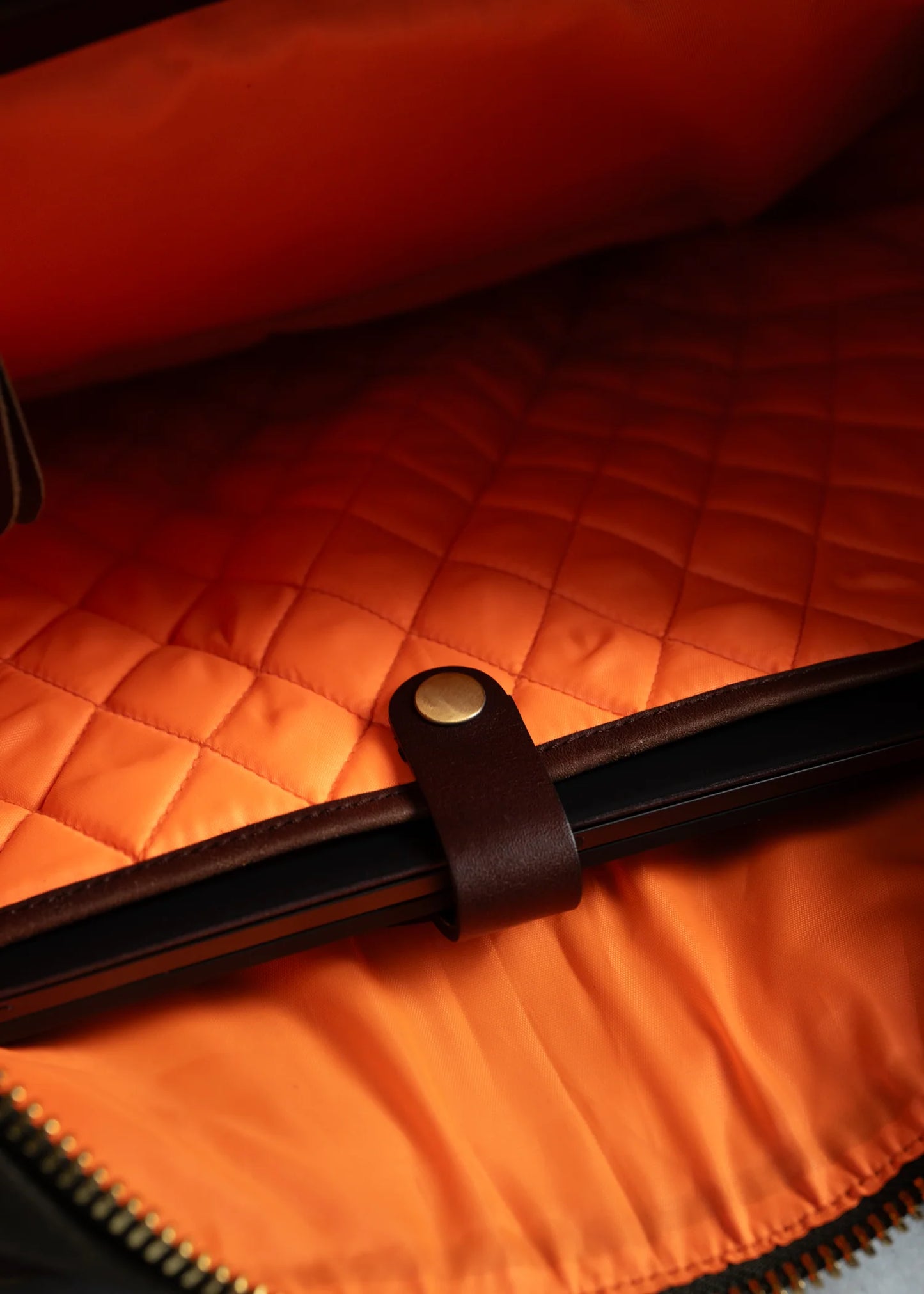 IRON AND RESIN - Overland Tote