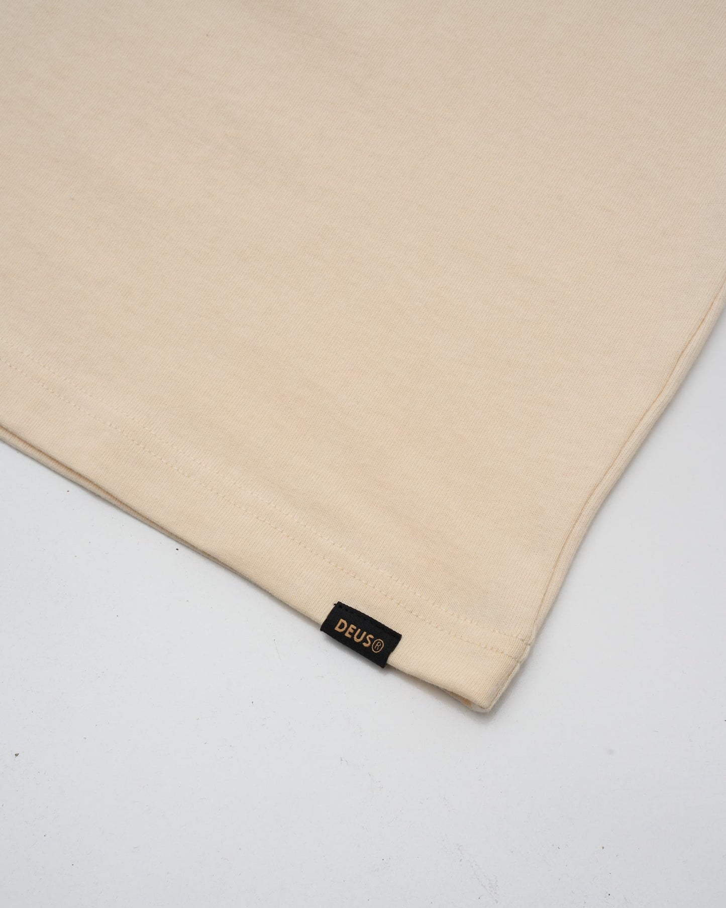 DEUS EX MACHINA IOTA LS TEE